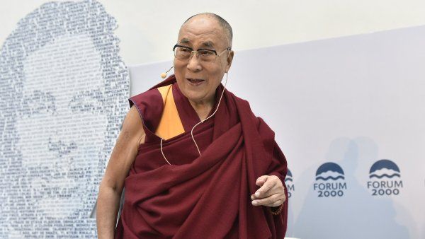 Islám se vám nemusí líbit, ale musíte se s ním nauit ít, ekl dalajlama na Foru 2000