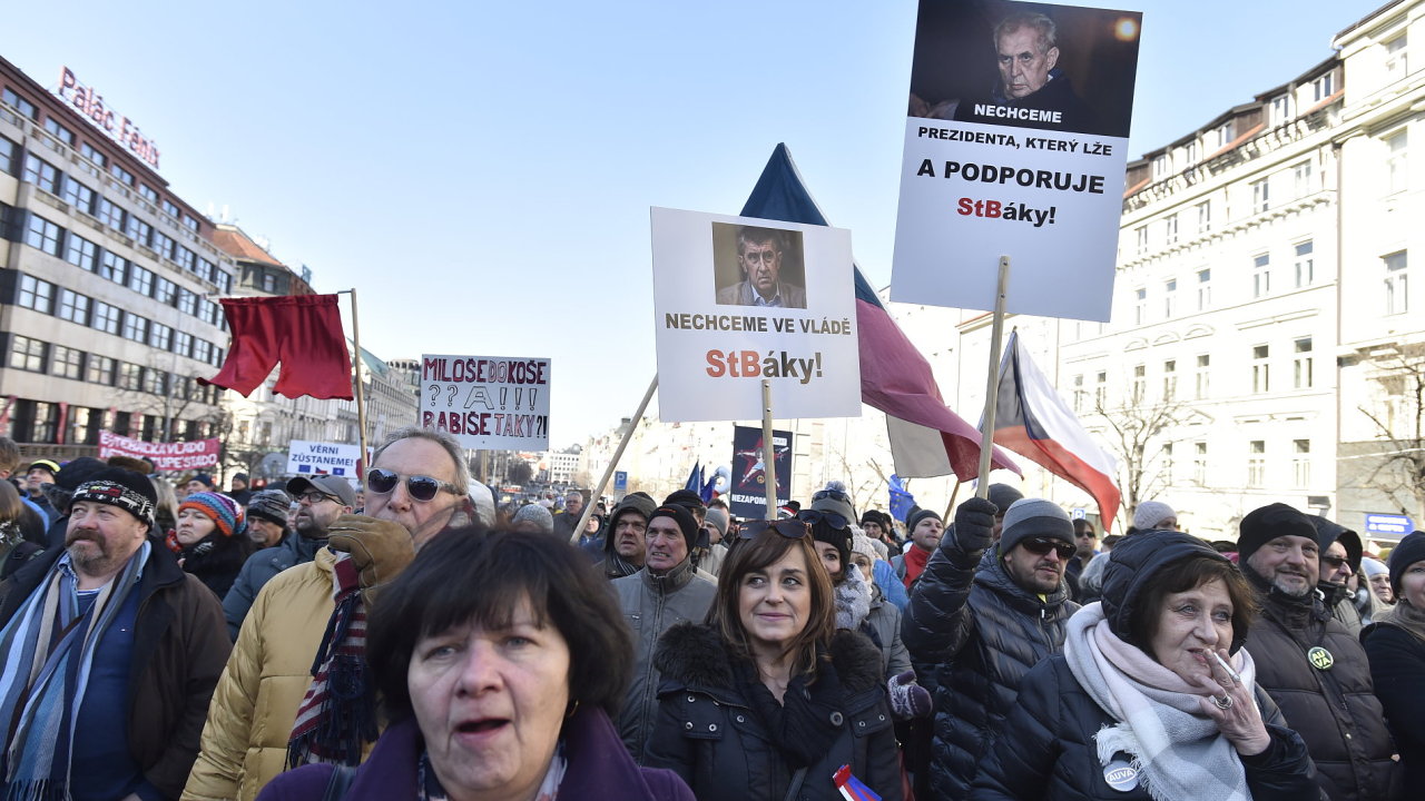 Na demonstraci k pøíležitosti výroèí 70 let od komunistického pøevratu zaznìla také kritika vùèi Andreji Babišovi.