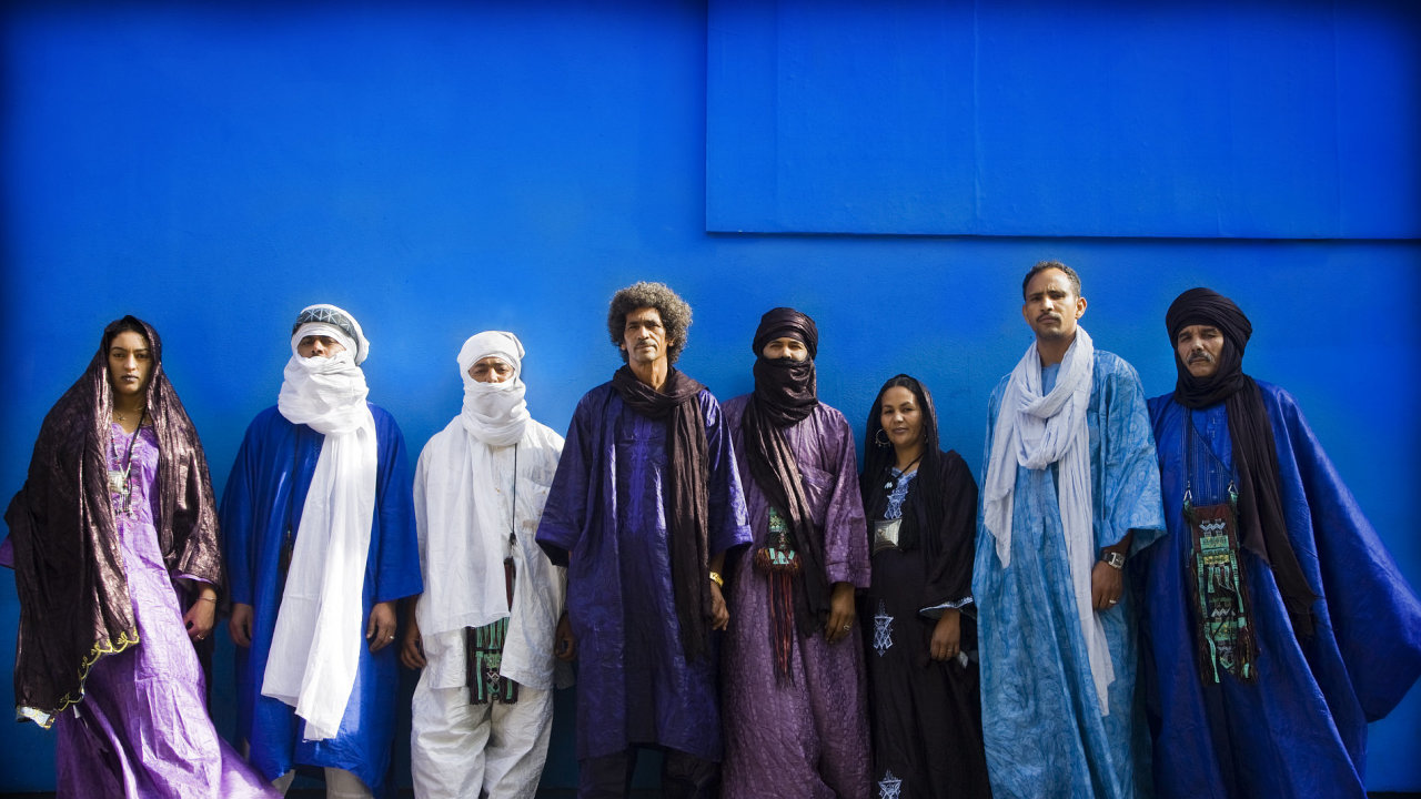 Tinariwen svoji posledn desku natoili na tku ped Al-Kajdou.