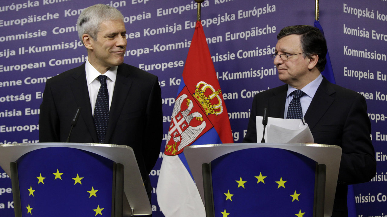 Srbsk prezident Boris Tadi a pedseda Evropsk komise Jos Barroso