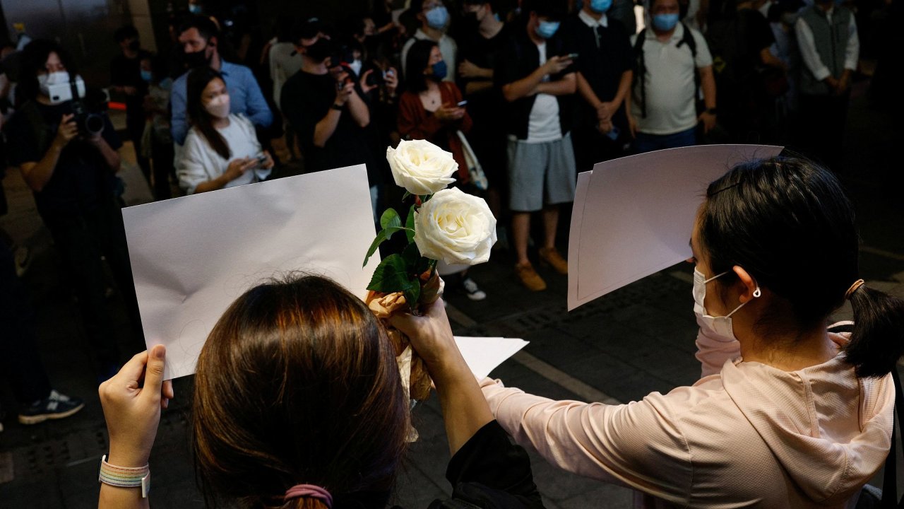 Hybatelem protestù v Èínì jsou ženy. Na snímku demonstrace v Hongkongu