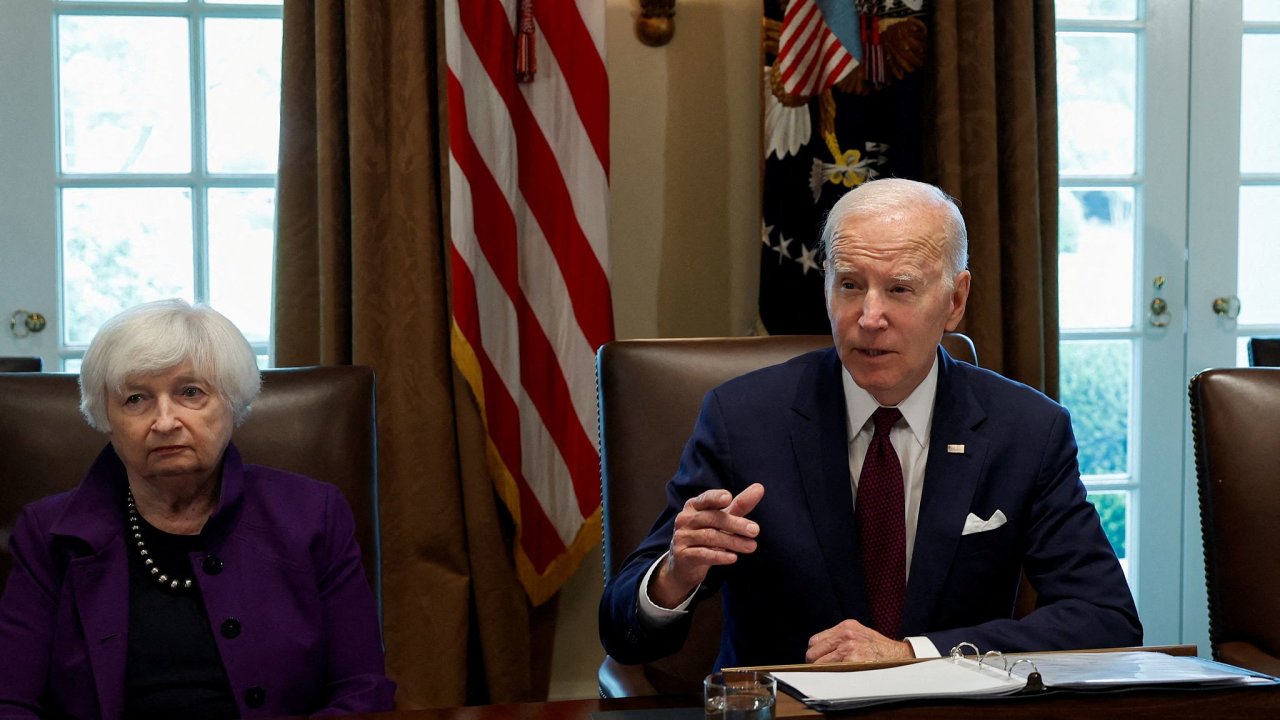 Americk ministryn financ Janet Yellenov a prezident USA Joe Biden.