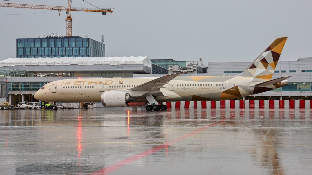Letit Praha, Etihad, Ruzyn