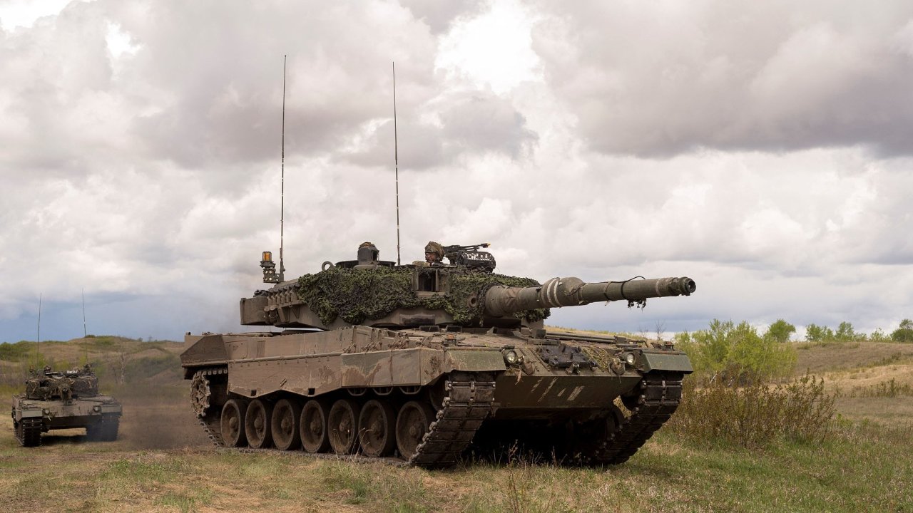 Jako kompenzaci za dodvky zbran Ukrajin zskalo esko i nmeck tanky Leopard 2A4.
