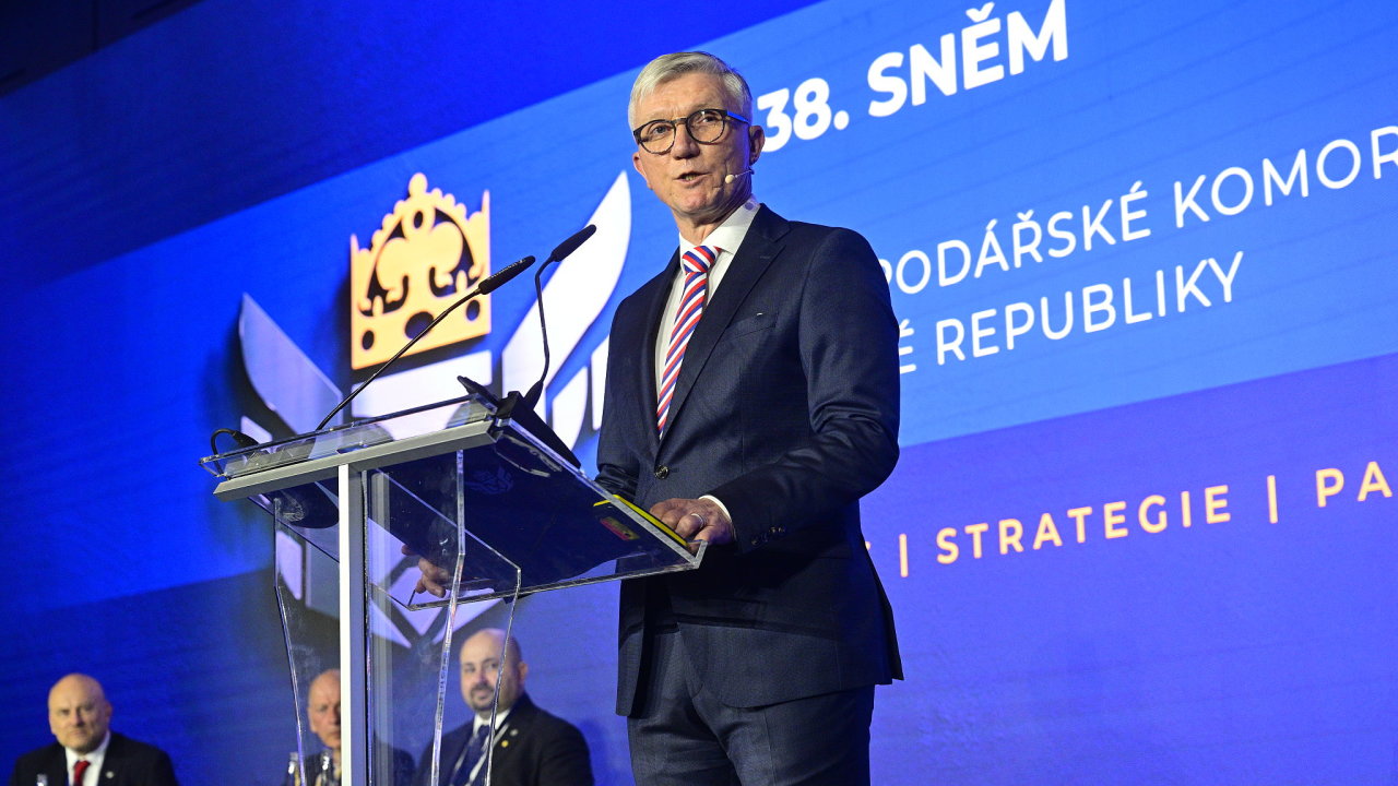 Zden�k Zaj��ek vede komoru od roku 2023, kdy vyst��dal ve funkci Vladim�ra Dlouh�ho.