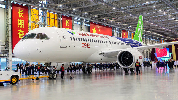 ��nsk� letadlo Comac C919.