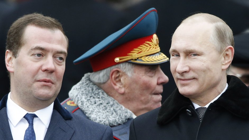Rusk premir Dmitrij Medvedv s prezidentem Vladimirem Putinem.