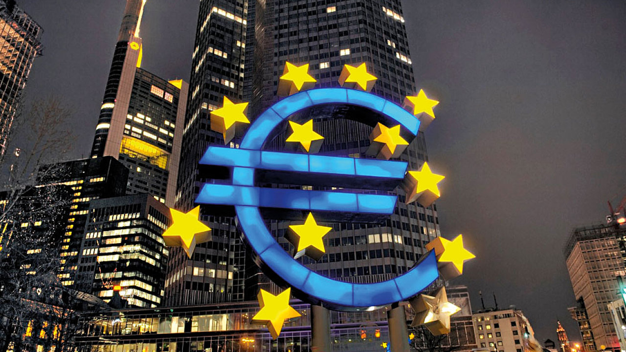 Inflace v eurozn je u od jna 2013 pod hranic jednoho procenta, kterou ECB oznauje za nebezpenou znu.