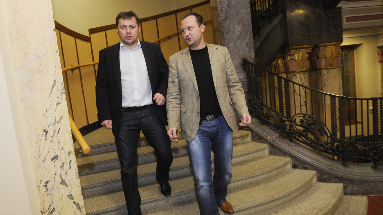 Tom Hrdlika (vpravo) na snmku se starostou Prahy 11 Daliborem Mlejnskm