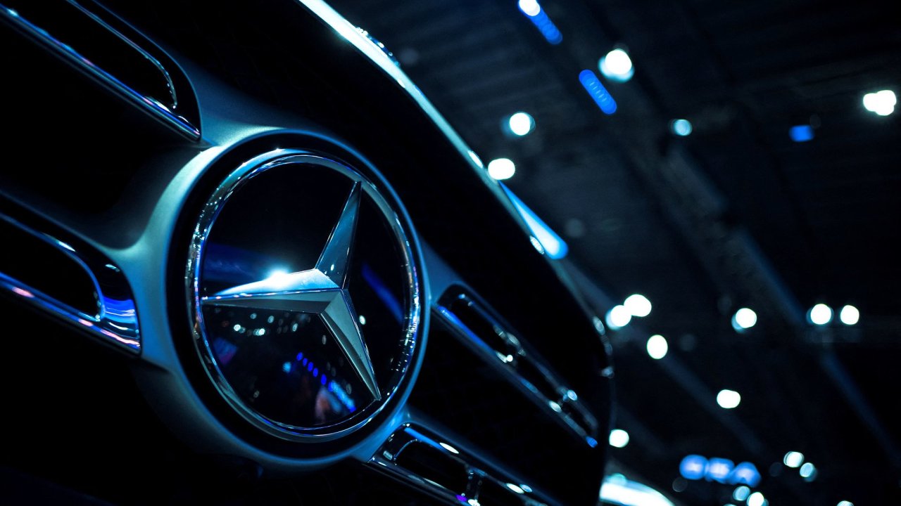 Logo zna�ky luxusn�ch automobil� Mercedes-Benz