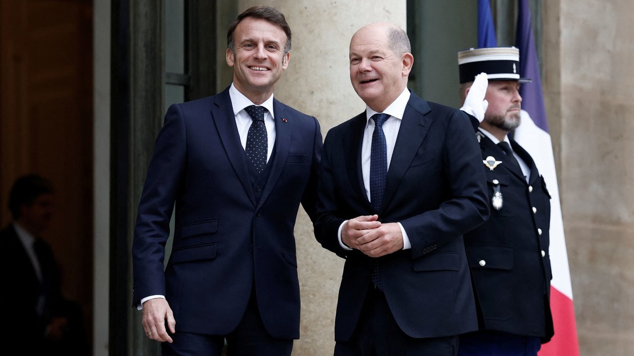 Emmanuel Macron, Olaf Scholz