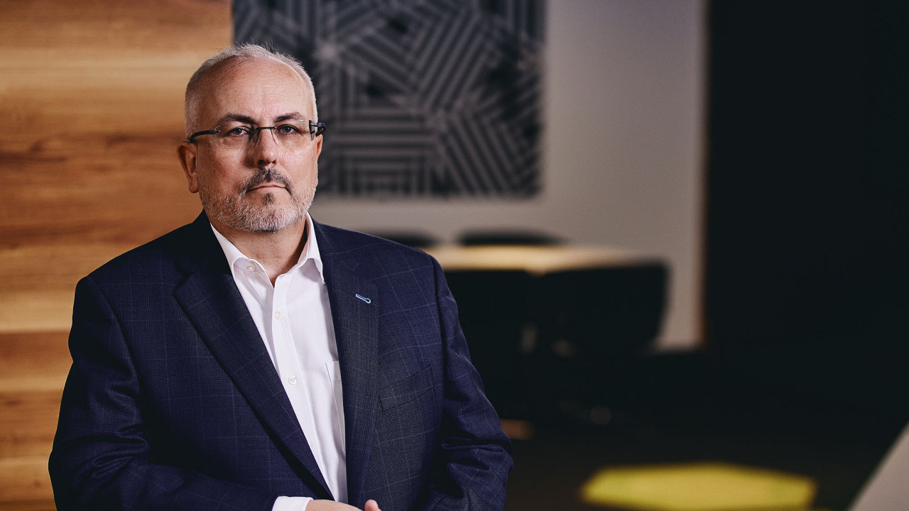 Petr Dufek, Banka Creditas