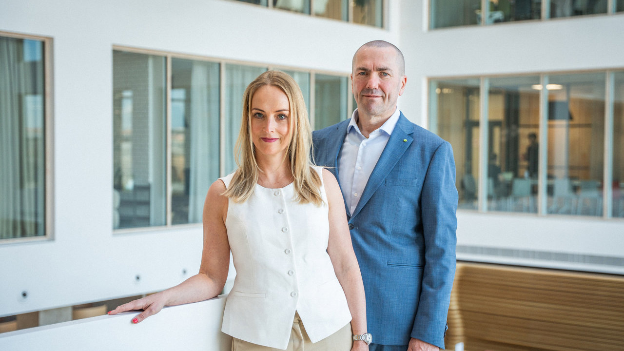 L�dry programu BMC jsou Kate�ina Novotn�, partnerka v�da�ov�m a�pr�vn�m odd�len� Deloitte, a Miroslav Svoboda, ��d�c� partner spole�nosti Deloitte v��esk� republice.