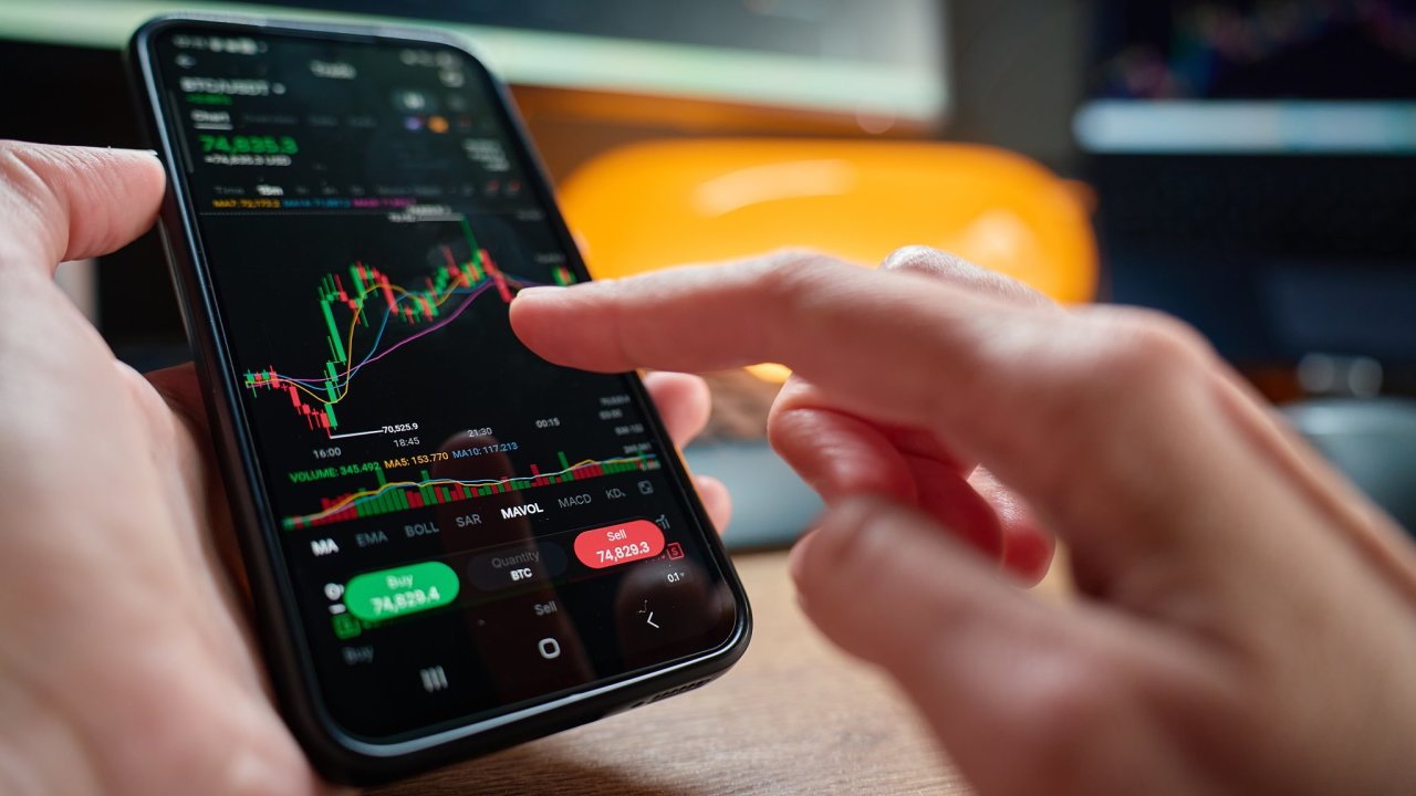 Investov�n� je dnes jednodu��� ne� d��v. K n�kupu akci� nebo ETF fond� sta��...
