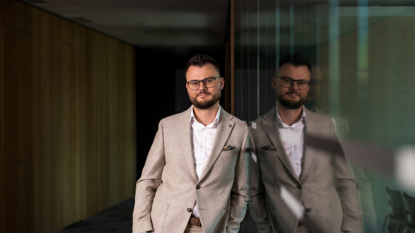 Tomáš Brožek, Counsel, Clifford Chance