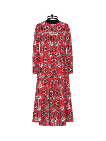 RED Valentino je konečně v Česku. Mladší a hravější sestra značky Valentino představuje akronym pro Romantické Excentrické Šaty (Romantic Eccentric Dress), hlavní element kolekcí.