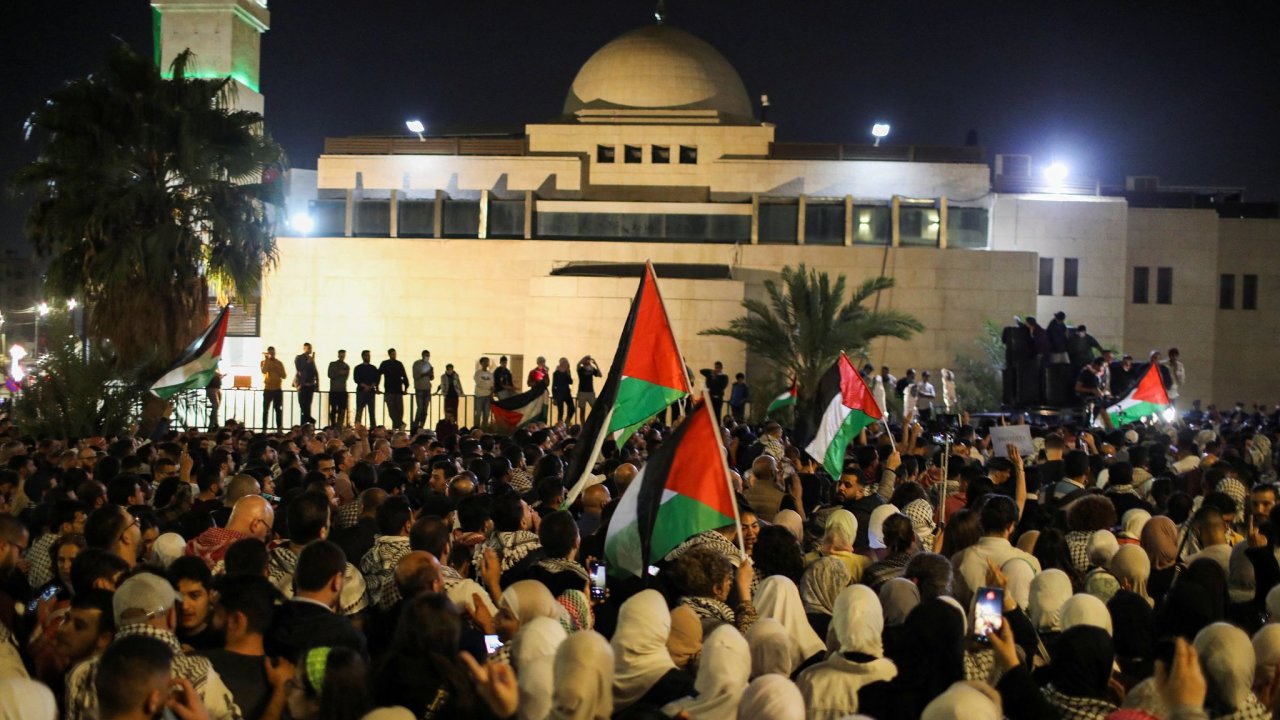 Jordnci v Ammnu protestuj na podporu Palestinc v Gaze