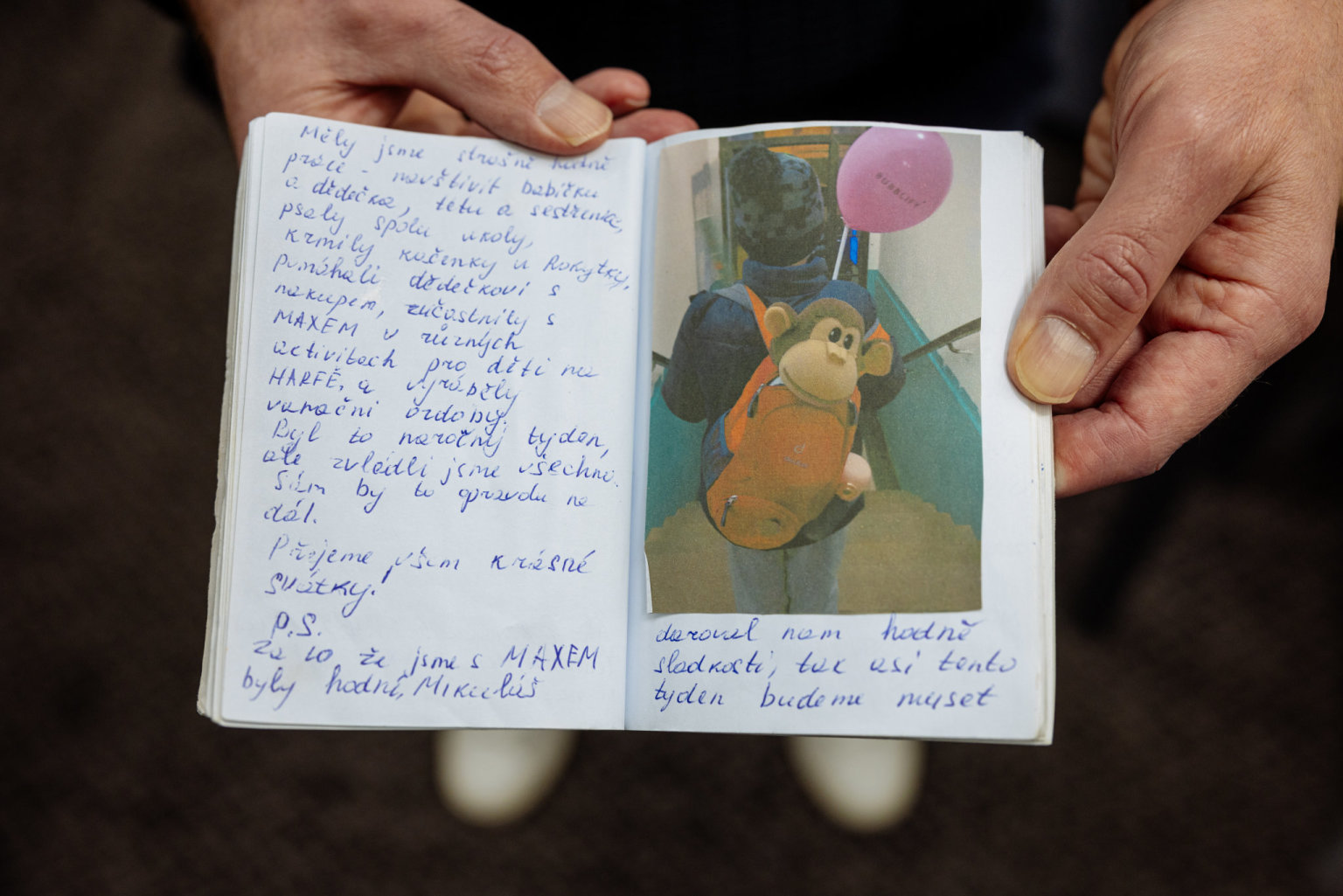 Den�k, do kter�ho v�echny d�ti zapisuj� sportovn� z�itky s ply�ov�m kamar�dem.