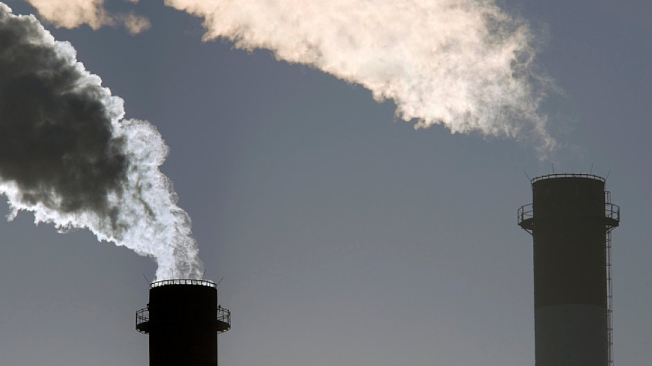 V oblasti energetiky má podle Carbon Trackeru výpoèet uhlíkové stopy hotový jen asi polovina firem.