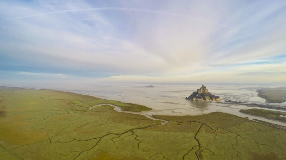2. cena v kategorii Místa Porotce soutěže, mezi nimiž zasedali i šéfredaktoři National Geographic, uchvátila i tato fotografie z francouzské Normandie.