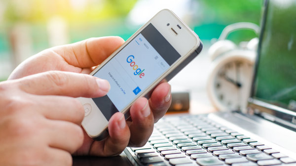 Google chce rozdělením Hangouts konkurovat systému Slack - Ilustrační foto.