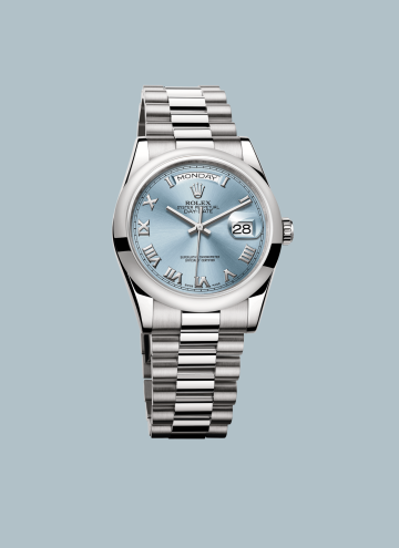 Absolutní klasika v subtilnějším dámském provedení – Rolex Oyster Perpetual Day-Date v platině.
