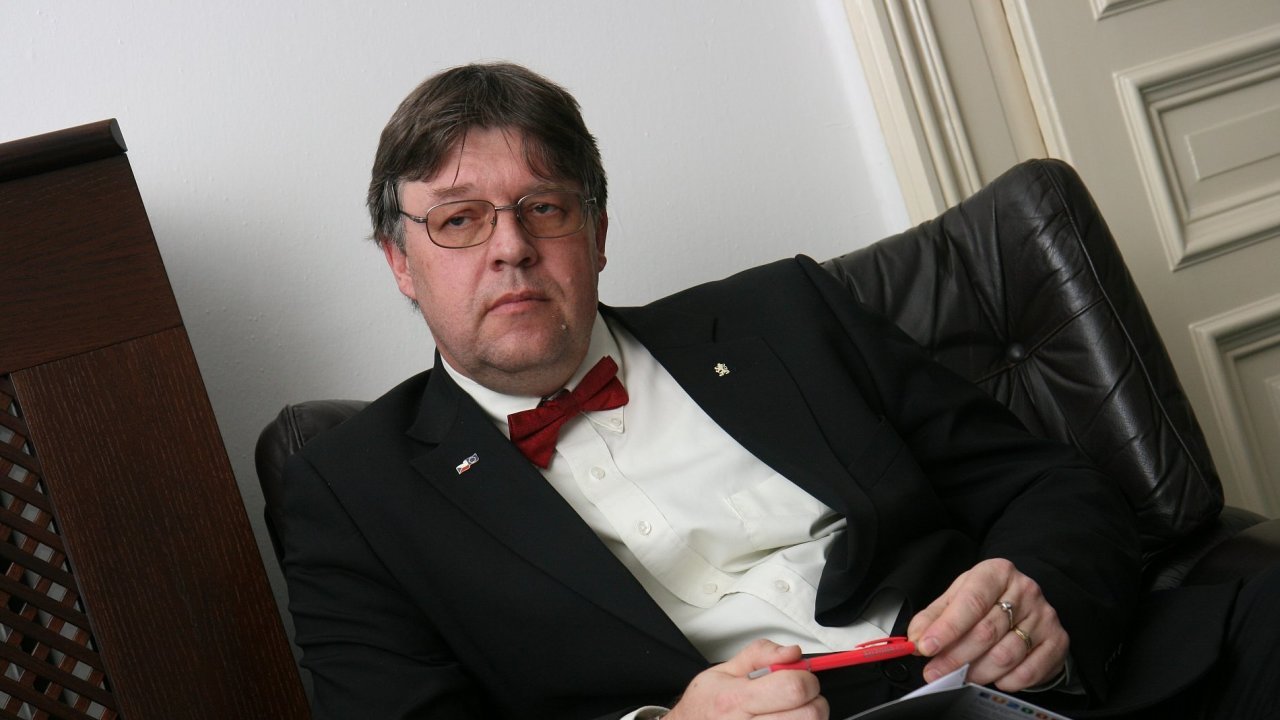 Juraj Chmiel, bval ministr