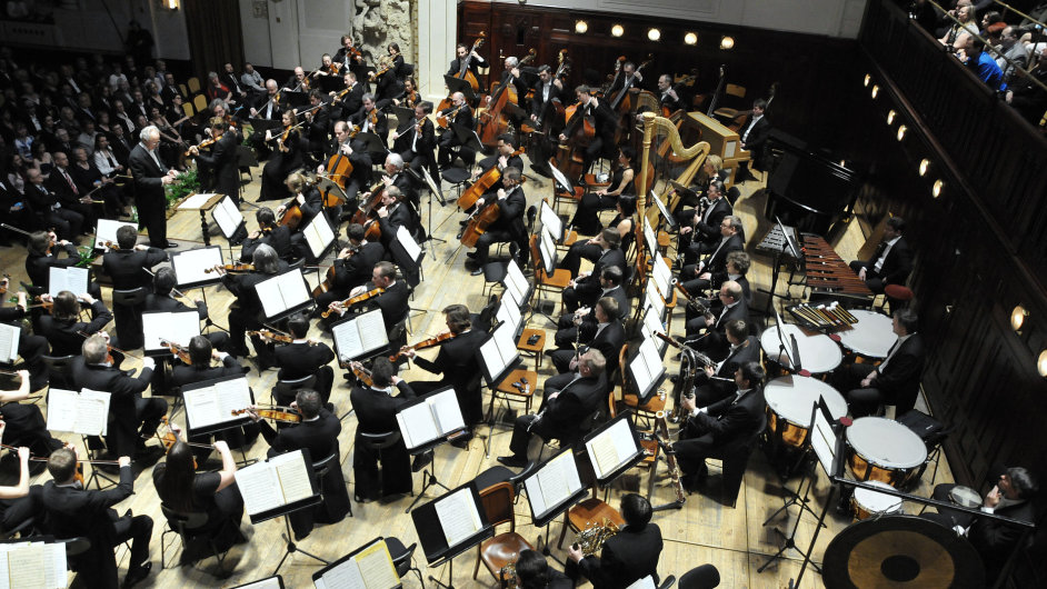 Snmky z koncertu Petrohradsk filharmonie