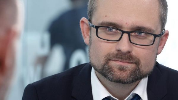 Pirát Peksa: Na ruské ambasádě slavil i Zeman, bylo to správné rozhodnutí, s Rusy musíme mluvit