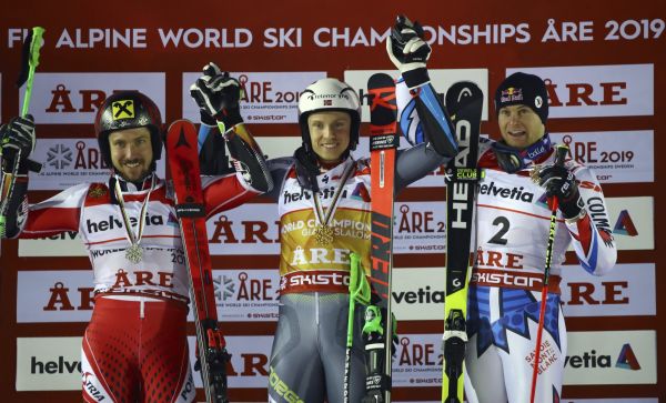 Henrik Kristoffersen ukončil čekání na medaili z mistrovství světa a ve švédském Aare se dnes stal šampionem v obřím slalomu.