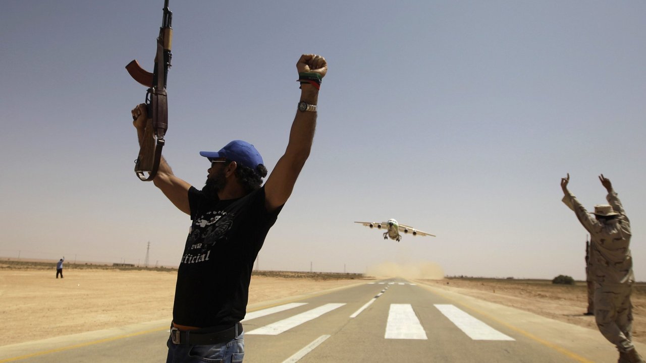 Libyjt povstalci, ilustran foto
