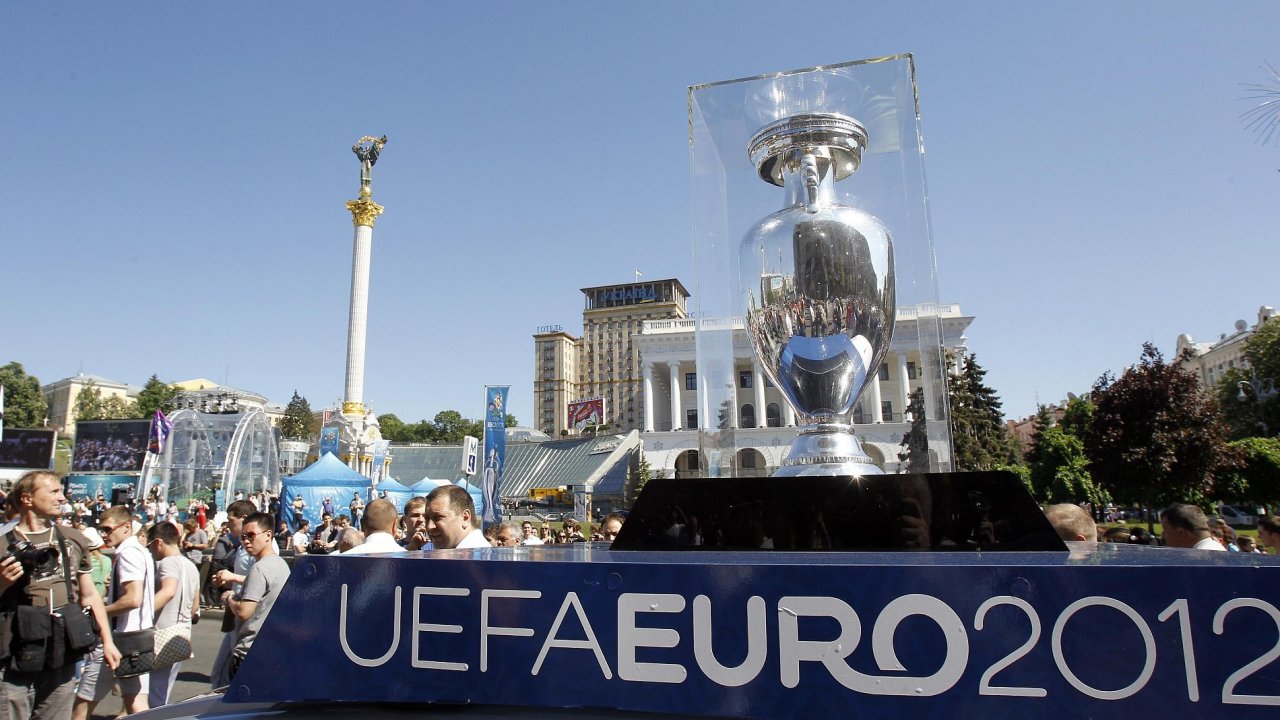 Euro 2012 host Polsko a ukrajina