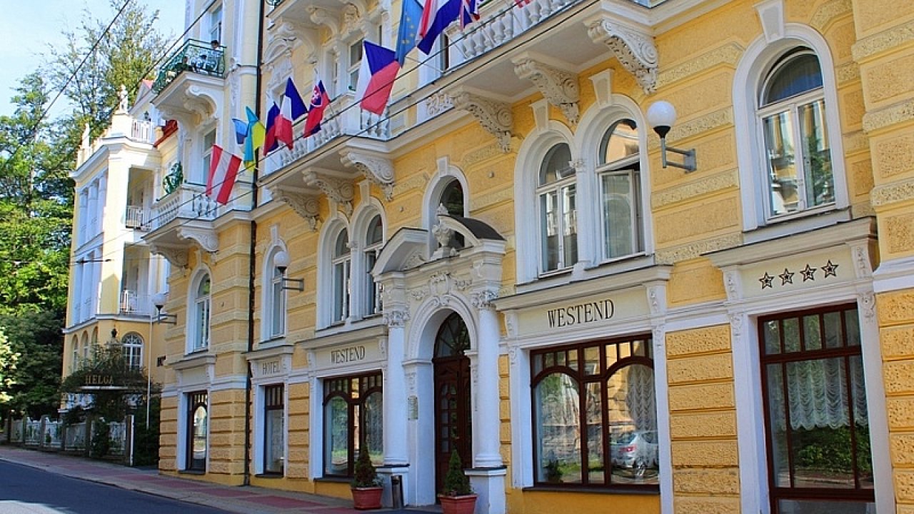 Luxusn hotel v Marinskch Lznch spad pod firmu sankcionovanho Rusa Alexandera Pumpyanskho.