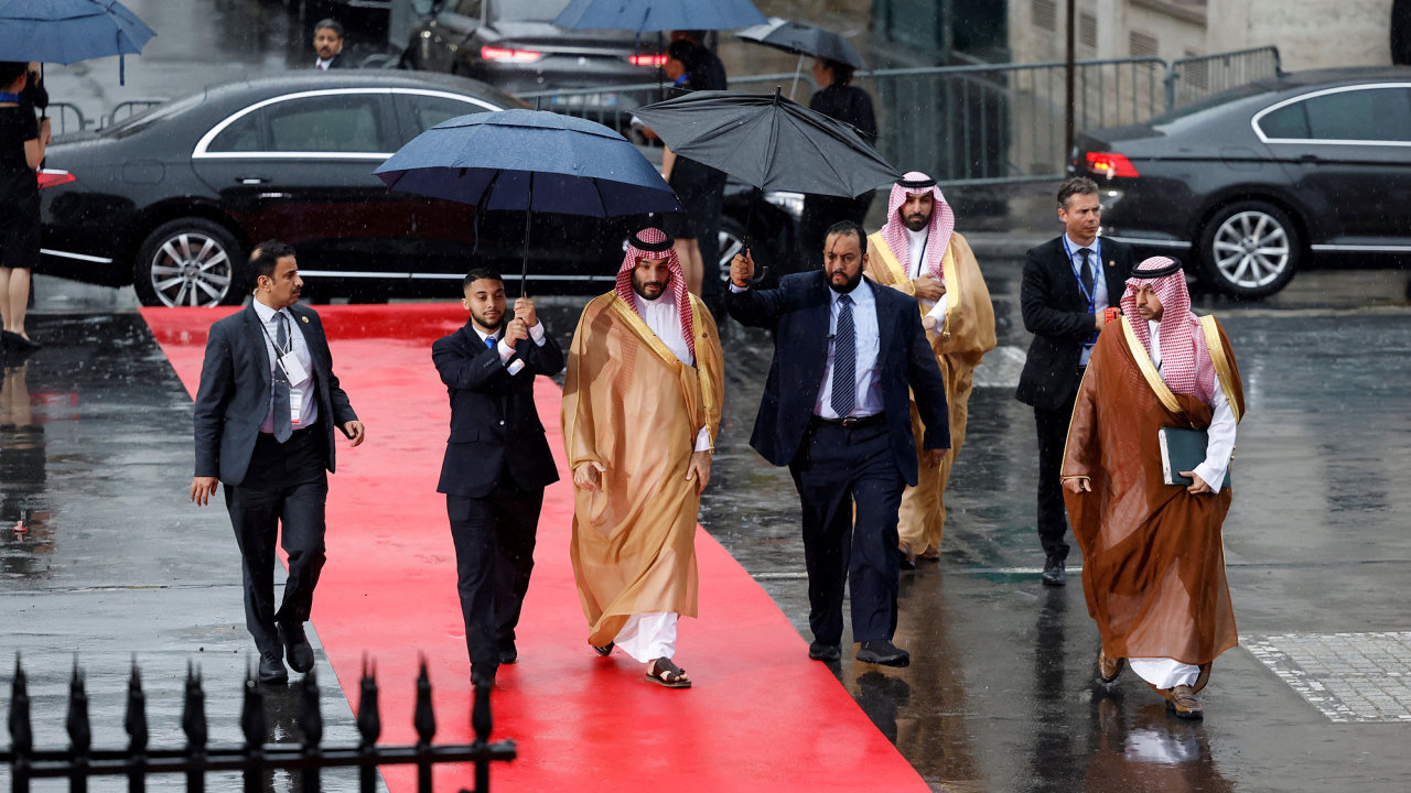 saúdskoarabský korunní princ Mohammed bin Salmán, palác Brogniart, summit Nového globálního finanèního paktu v Paøíži
