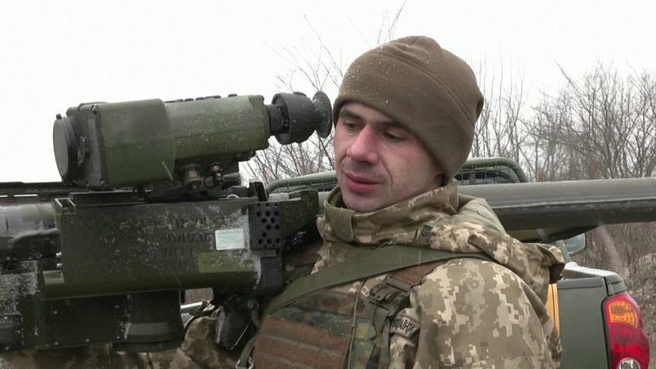 Ukrajint vojci zskali medaile za sestelen dron a zench stel, kter mily na Kyjev