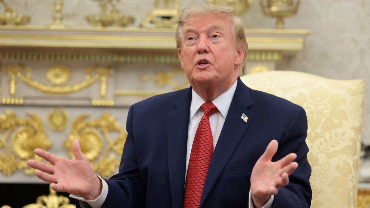 Trump od začátku konfliktu střídavě uvádí, že mír je na dosah, nebo hrozí...