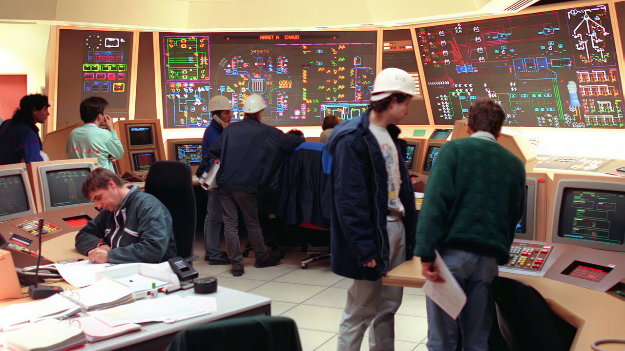 Benjamínek. Velín jaderné elektrárny Civaux. Ta představovala tečku za...