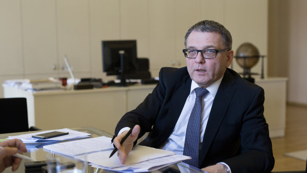 Ministr zahraničí Lubomír Zaorálek ujistil veřejnost, že se případem intenzivně zaobírá a že schůzka expertů se odehraje co nejdříve. Ministr zahraničí Lubomír Zaorálek ujistil veřejnost, že se případem intenzivně zaobírá a že schůzka expertů se odehraje co nejdříve.