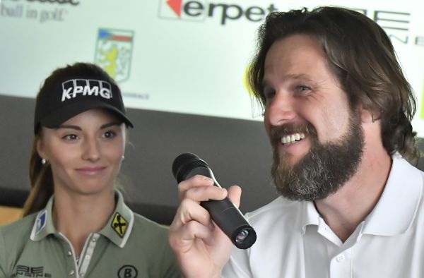 Kl&aacute;ra Spilkov&aacute;, tren&eacute;r Luk&aacute;&scaron; Martinec