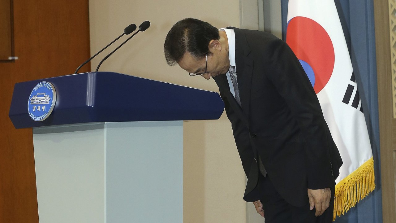 Jihokorejsk prezident I Mjong-bak se omlouv nrodu