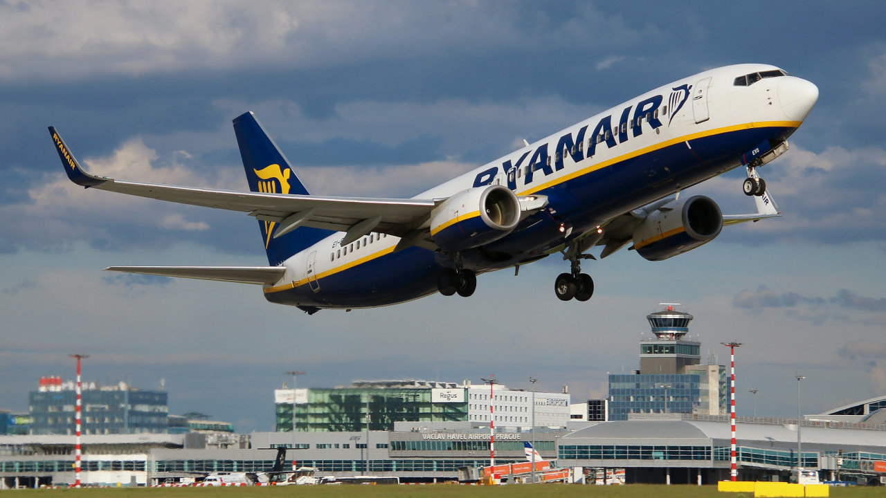 spolenosti Ryanair, Letit Vclava Havla Praha