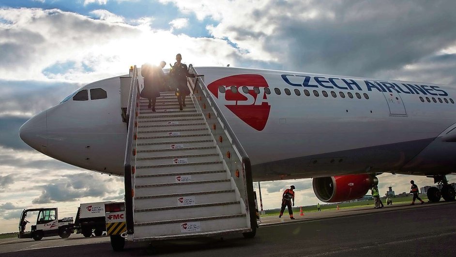 Ztrta eskch aerolini v roce 2014 doshla 631 milion korun. Letos SA hls nvrat k ziskm - Ilustran foto.