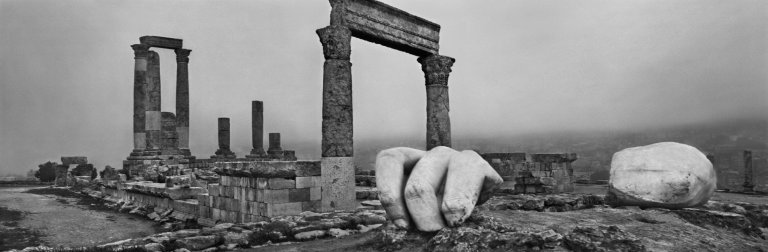 Reprodukce z výstavy Josefa Koudelky (Foto: Josef Koudelka / Magnum Photos) Reprodukce z výstavy Josefa Koudelky