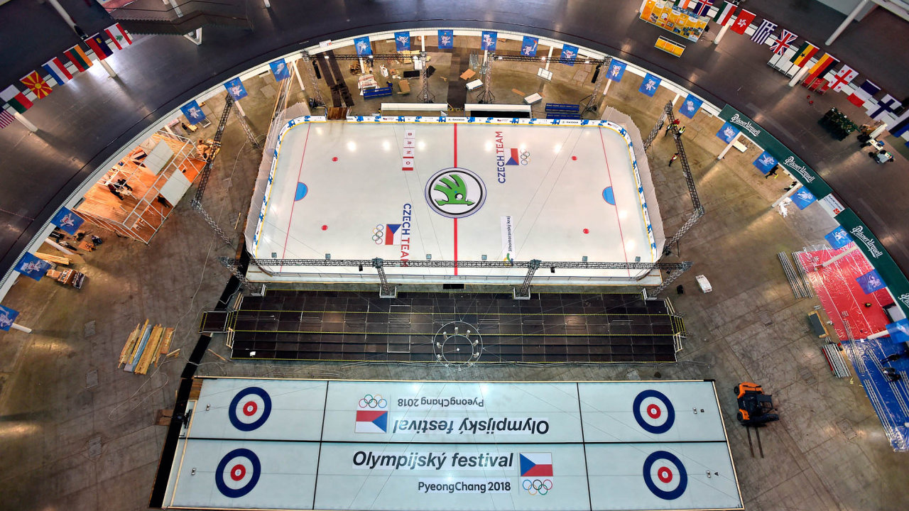 V Brnì se Olympijský festival nastìhoval do jednoho z pavilonù výstavištì a jeho okolí. Vznikla tam mimo jiné dráha pro bìžkaøe nebo curling.