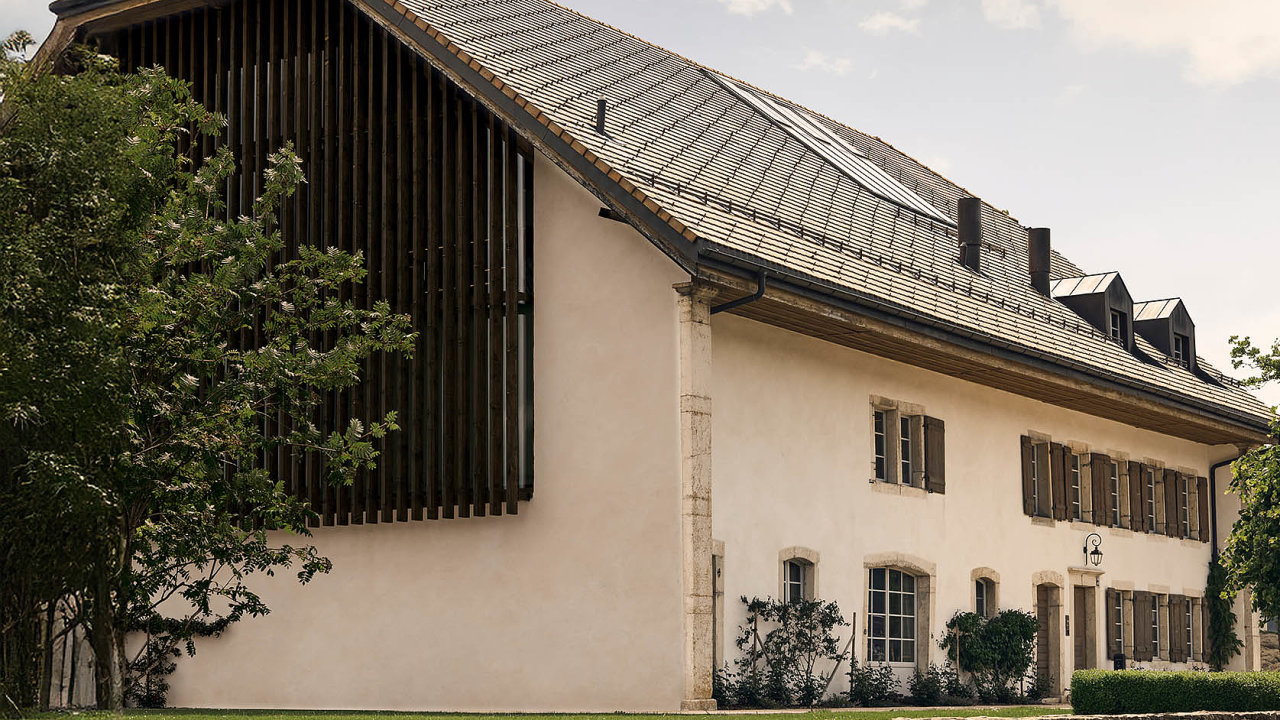 V Maison des Mtiers dArt se poj minul a modern  v architektue i v tvorb. Star emesln techniky pechz v nejnovj postupy, dky kterm tady vytv uniktn kreace.