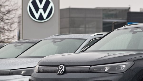 V posledn� dob� se v souvislosti se skupinou VW mluv� o zav�r�n� z�vod�,...