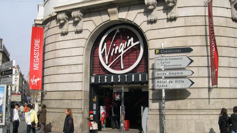 Virgin Megastore m ve Francii ptadvacet poboek.