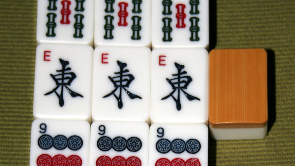Hrac kameny pro hru mahjong