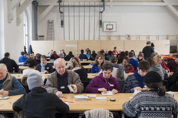 referendum; &scaron;v&yacute;carsko