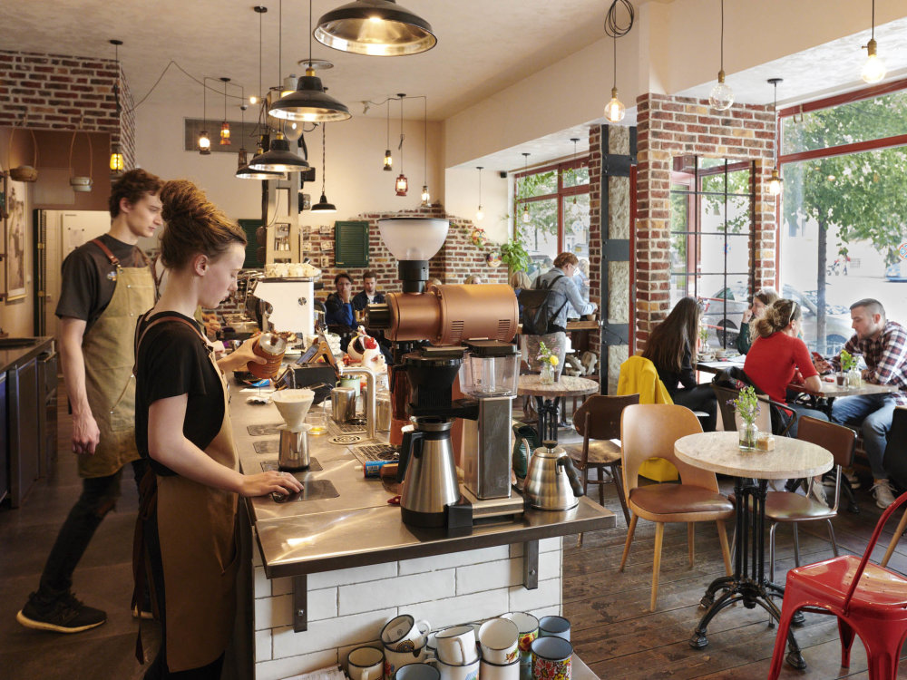 Kavárna Cafefin kombinuje vietnamské tradice a moderní trendy. Přes den v ní bývá obvykle plno.